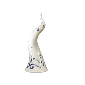 Corno beneaugurante con decori bleu
